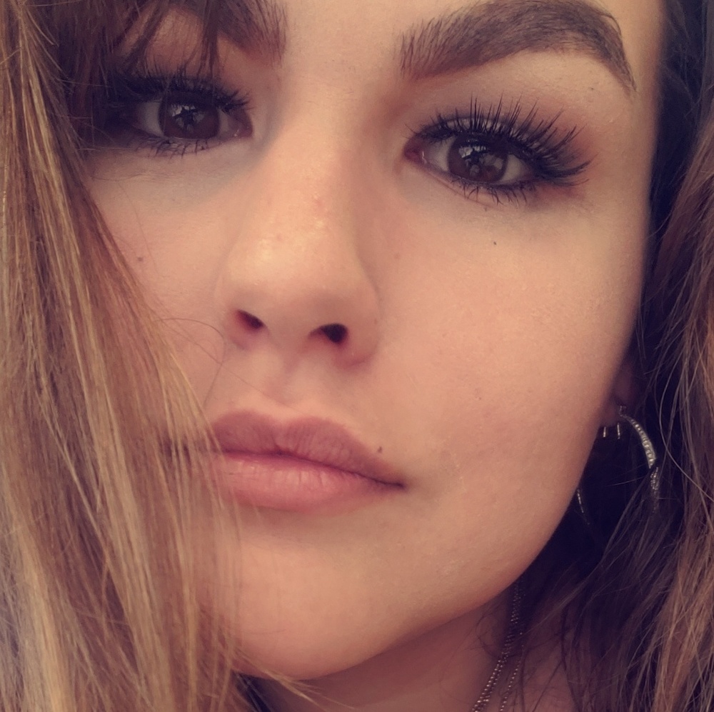 Meet your Posher, Ashli - Picture 1 of 1